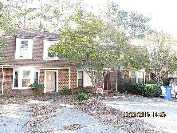 2nd image of 420 Middle Oaks Dr