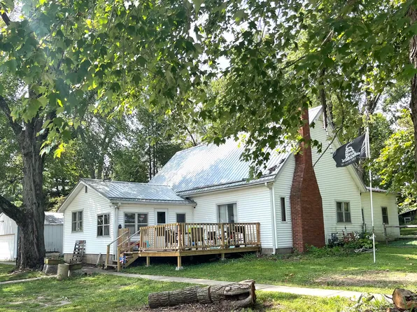 109 S 6th St, New Market, IN 47965