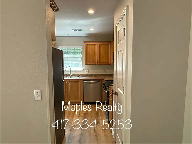 141 Scotch Pine Ct — Photo 27
