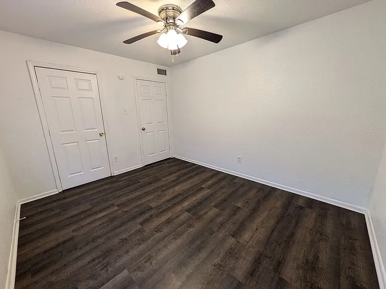 Sullivan Apartment Homes — Photo 41
