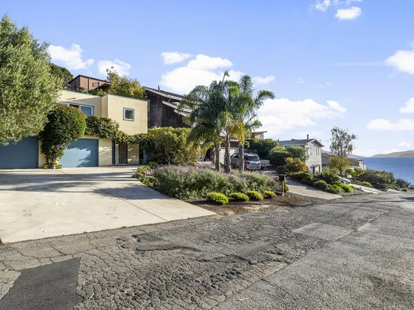 488 Western Dr, Richmond, CA 94801