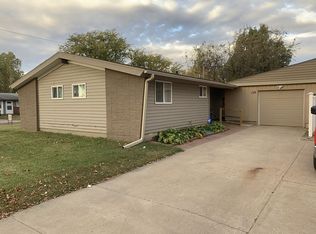 139 Taft Ct, Salina, KS 67401