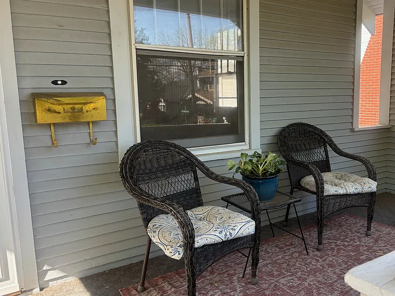 1944 Lake St #BASEMENT — Photo 2
