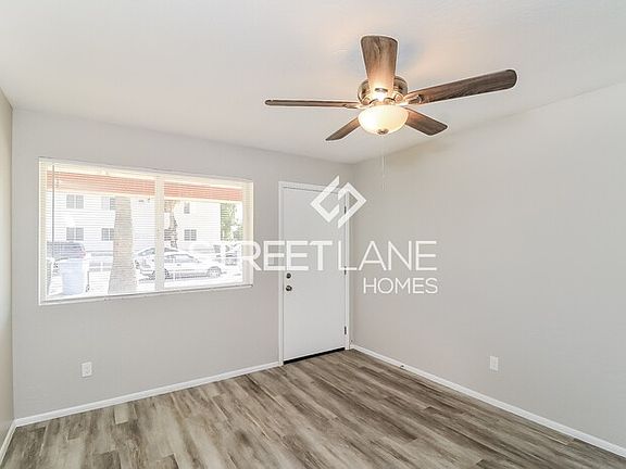4th image of 10641 N 15th Ave #1