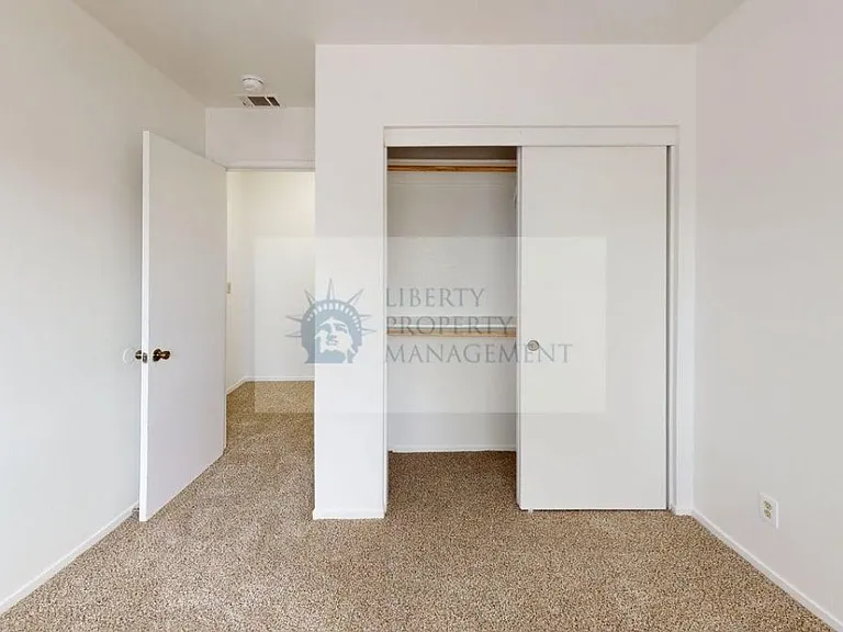 2109 Chrysler Dr #4 — Photo 7