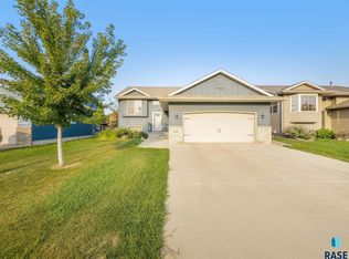 4525 S Klein Ave, Sioux Falls, SD 57106
