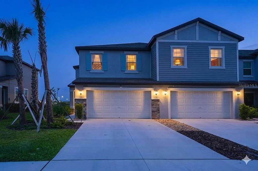 3 bed, 2.5 bath, 1801 sqft, $2,350 — Photo 1