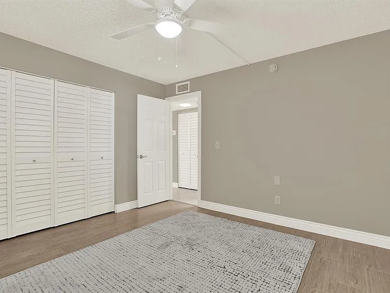 7625 Sun Island Dr S #107 — Photo 17