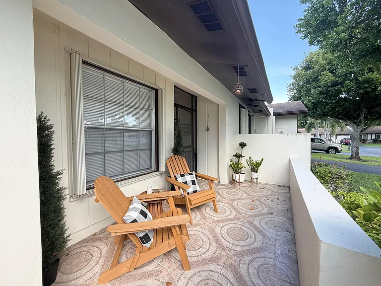 15860 Laurel Oak Cir — Photo 5