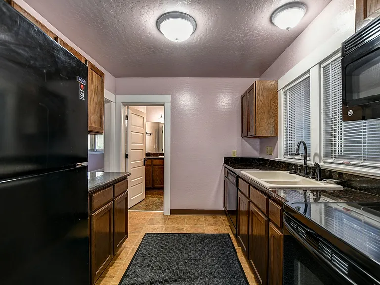 149 S Washington St — Photo 10