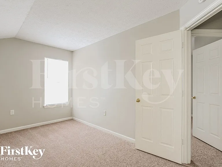 10225 Park Stream Dr — Photo 9