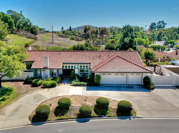 2329 Cortina Cir, Escondido, CA 92029