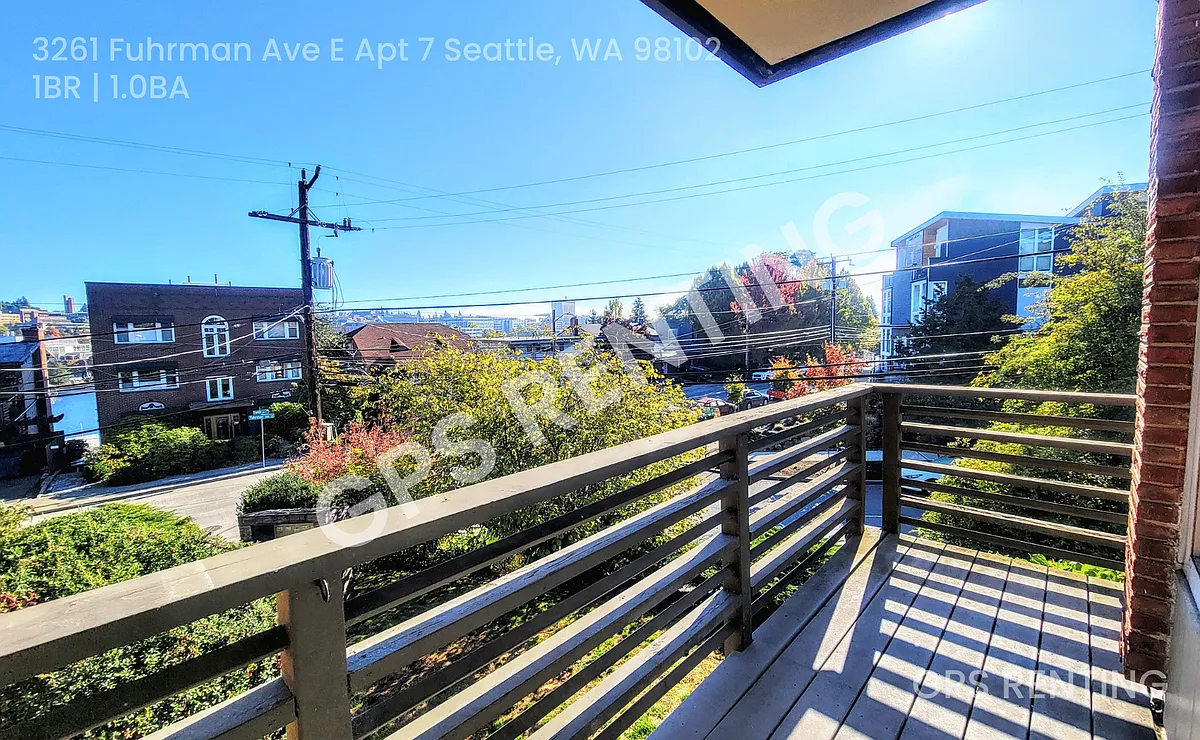 Building Photo - 3261 Fuhrman Ave E #7