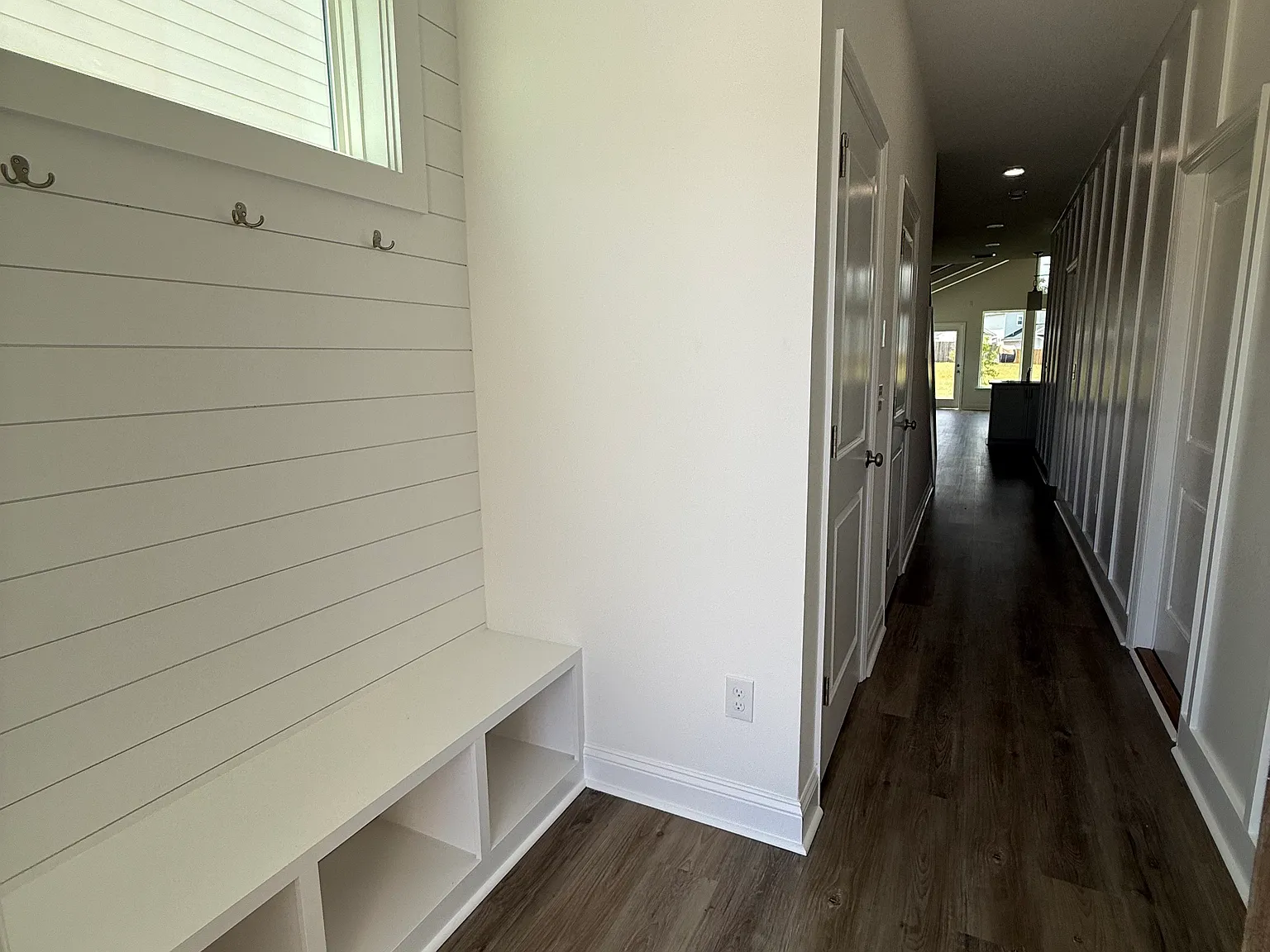 3 bed, 2.5 bath, 1622 sqft, $2,450 — Photo 2