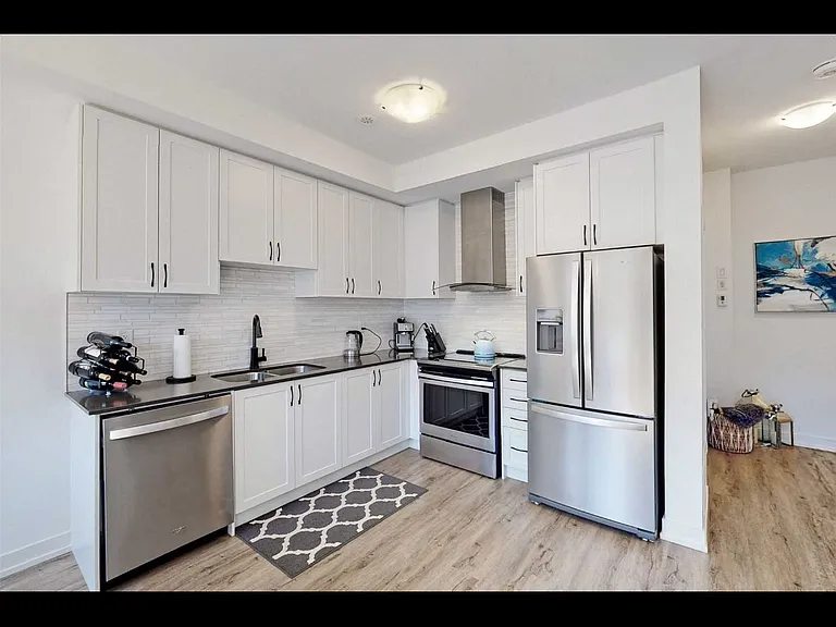 14 Hearne St E — Photo 13