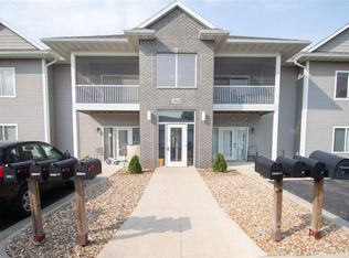 2623 Orchard Dr UNIT 6, Cedar Falls, IA 50613