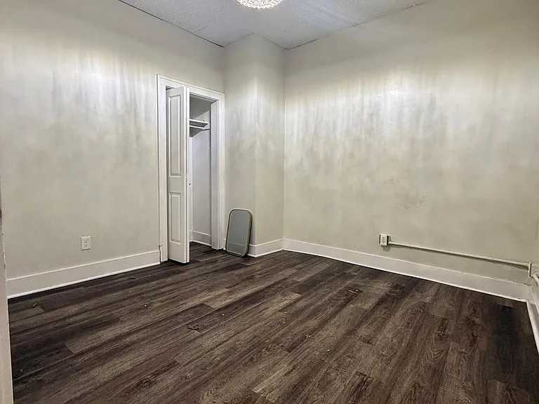 4437 Lorain Ave #DOWN — Photo 13