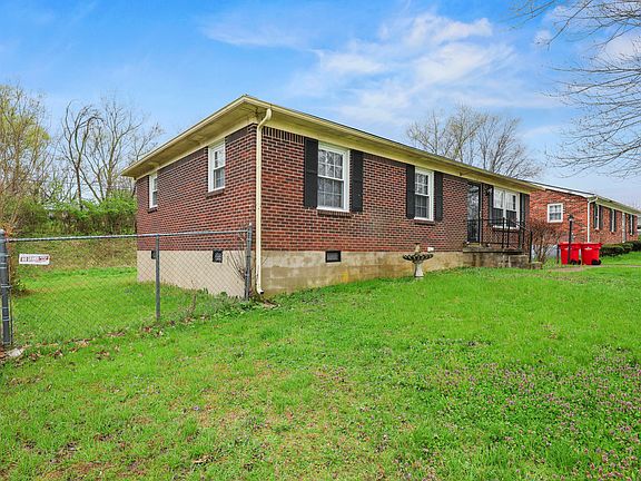 3rd image of 114 Edgewood Dr