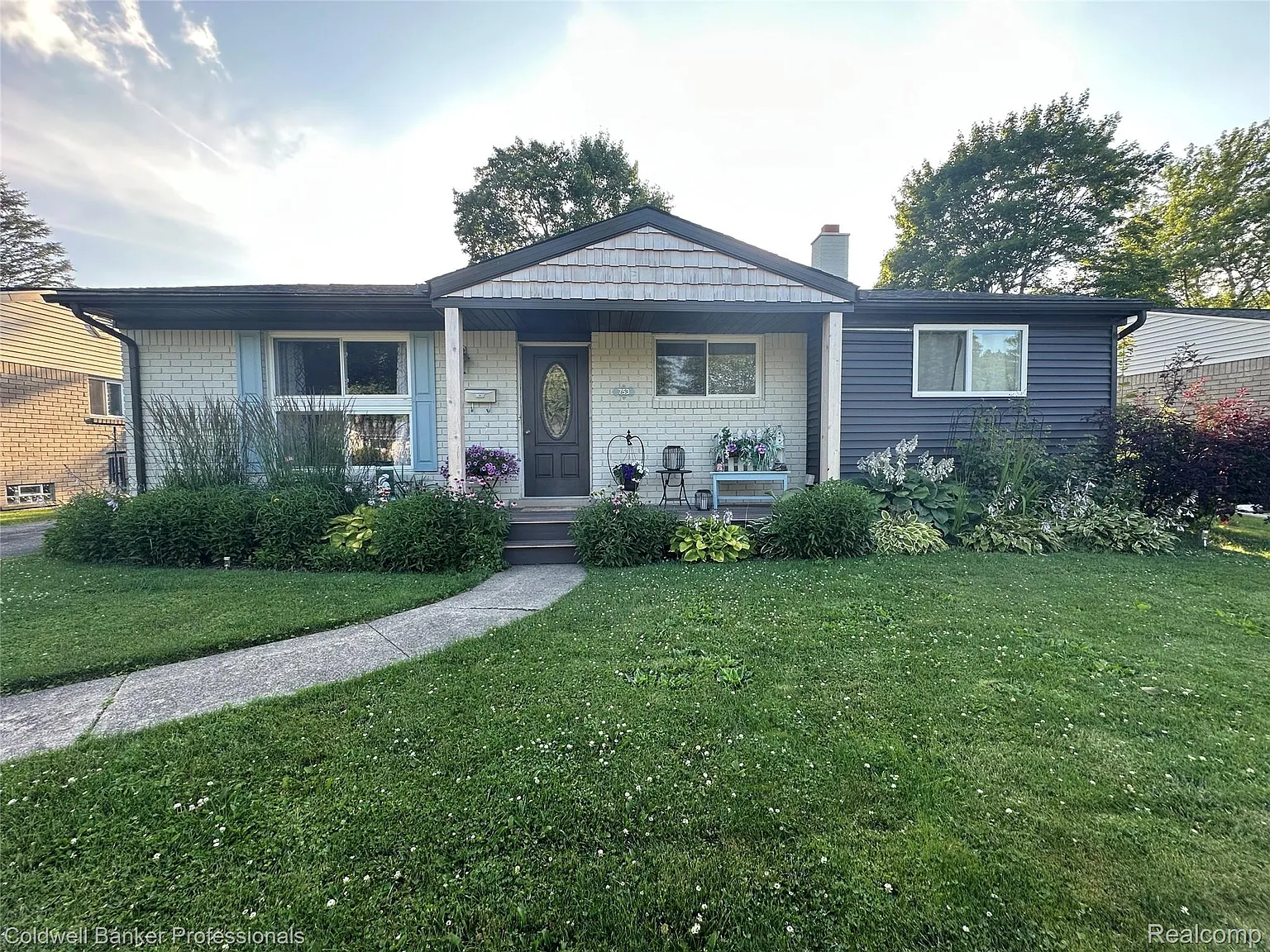 753 Lincoln St photo 1