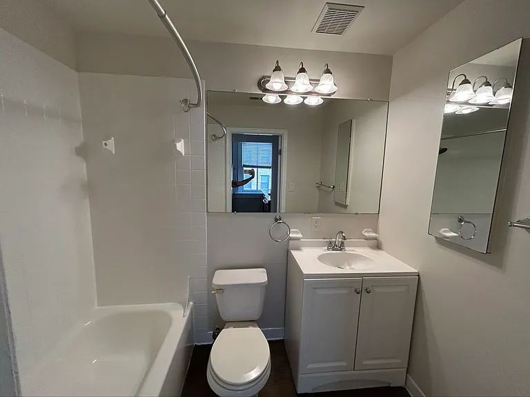 Vernon Homes — Photo 19