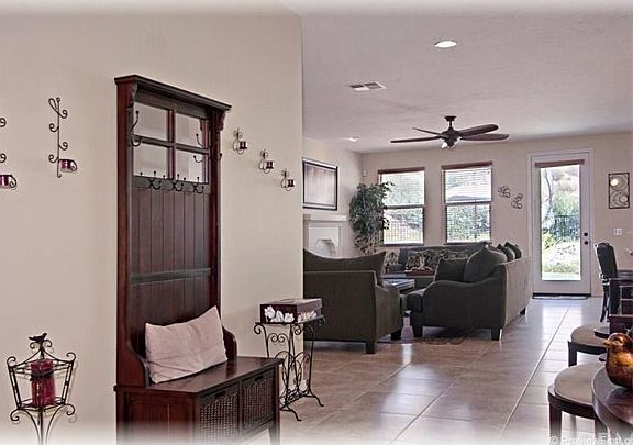 2nd image of 3375 Fern Cir