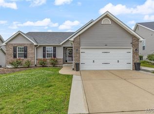 420 Amber Lake Ct, Imperial, MO 63052