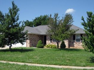 3307 S Meadowlark Ave, Springfield, MO 65807