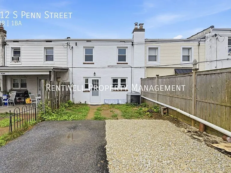 712 S Penn St — Photo 12