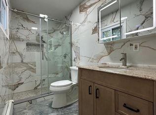 (Undisclosed Address), Deer Park, NY 11729