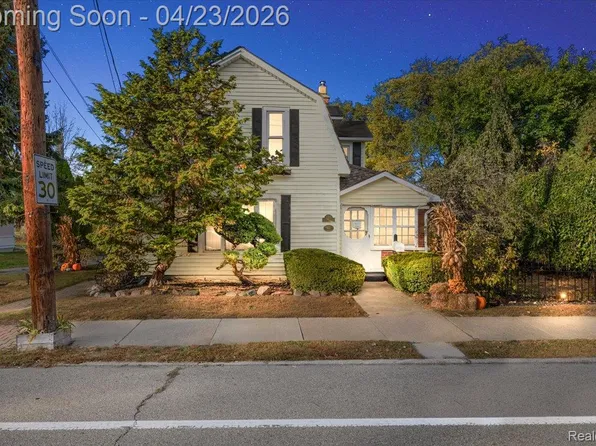 5815 Chicago Rd, Warren, MI 48092