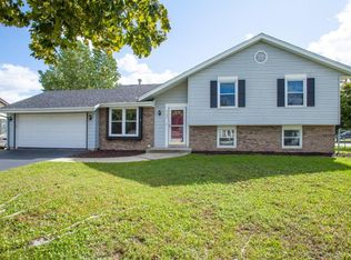 9621 W Darnel Ave, Milwaukee, WI 53224