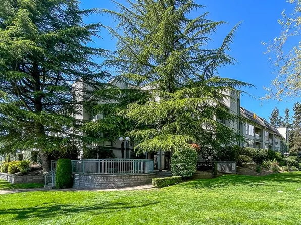 2925 Glen Dr #107, Coquitlam, BC V3B 7H9