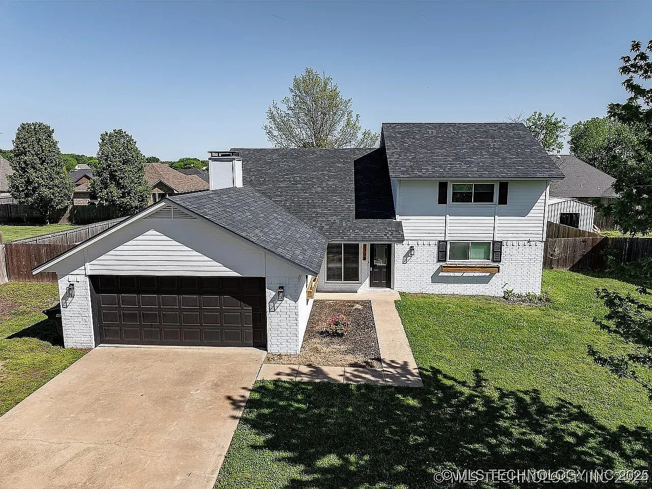 4 bed, 2136 sqft, $2,300 — Photo 1