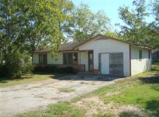 428 E New York St, Brazoria, TX 77422