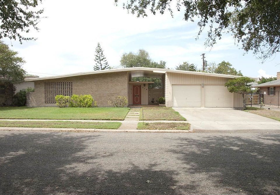 1st image of 514 Dolphin Pl