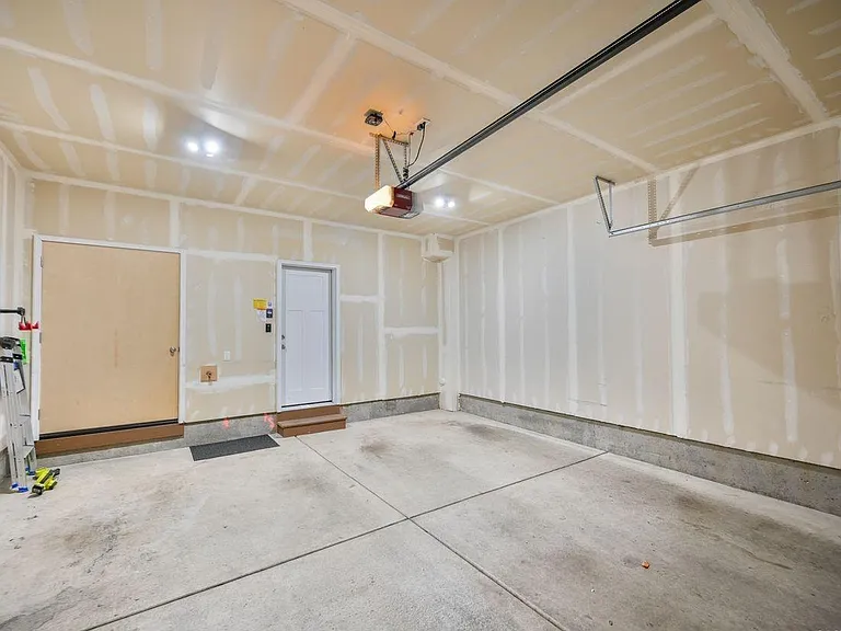 11216 S Summer Heights Dr W — Photo 27