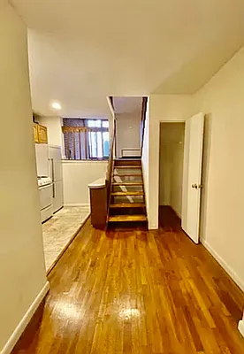 Rented by Avenues Real Estate | media 9