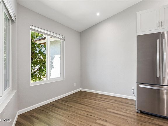 4th image of 2910 W MARCONI Avenue #220