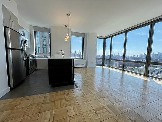 1st image of 312 11th Ave APT 31C