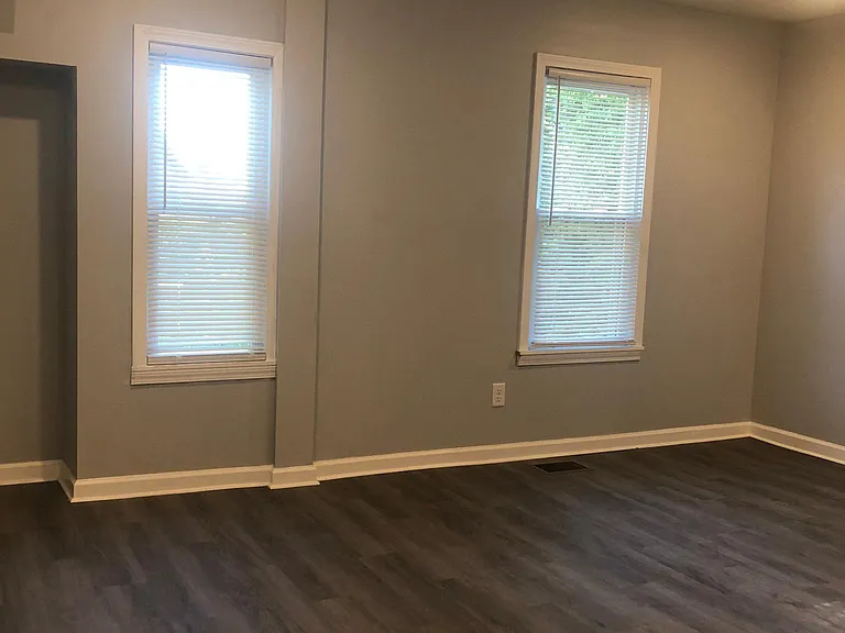 303 Oak St #2 — Photo 21