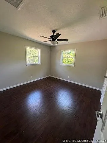 709 SE Alamanda Way — Photo 13