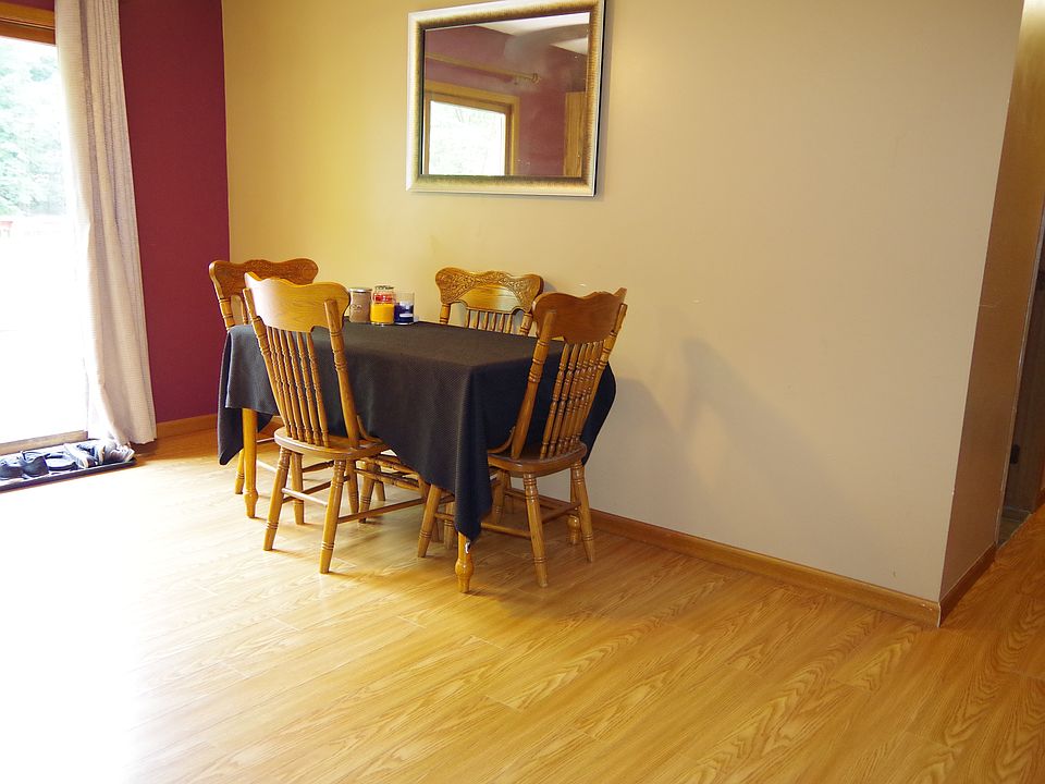 1st image of 202 Evergreen Dr