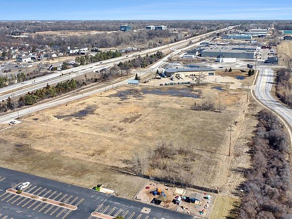 4th image of 1240 James Savage Rd