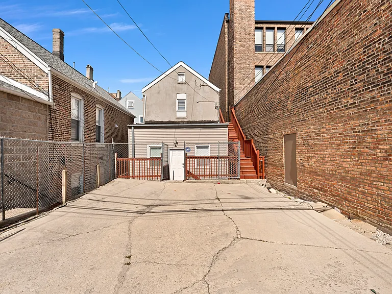 2219 W 18th Pl #2R — Photo 9