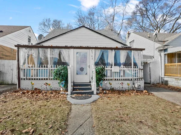 6747 Mettetal St, Detroit, MI 48228