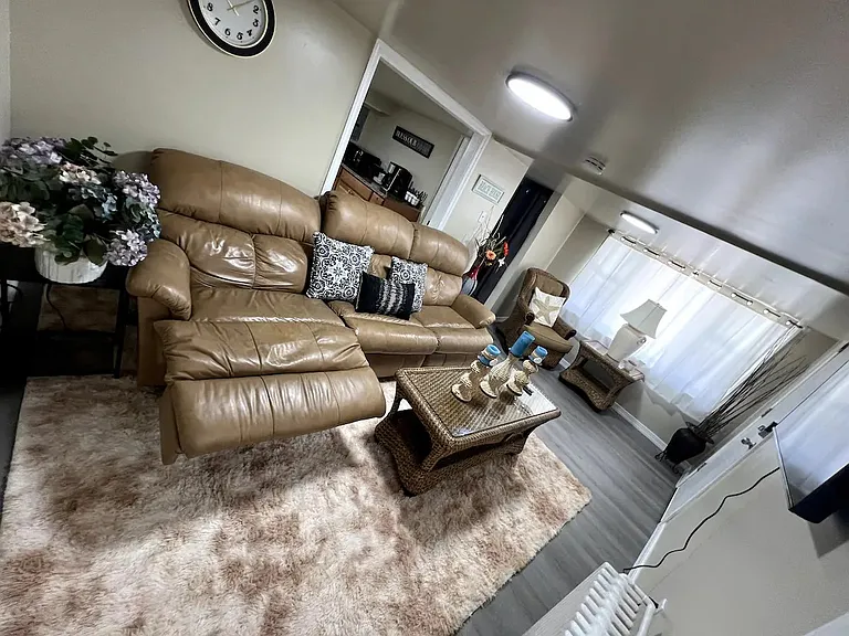 124 N Portland Ave #1 — Photo 3
