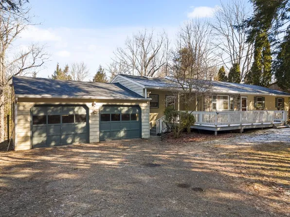 131 Harrington Rd, Johnson City, NY 13790