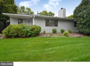 9345 Ranchview Ln N, Maple Grove, MN 55369