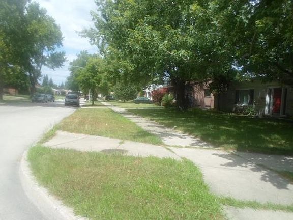 4th image of 32626 Judy Dr