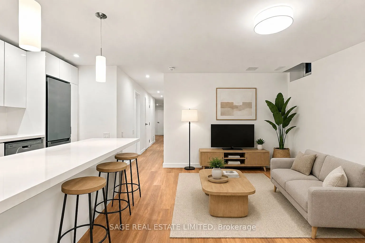 3 bed, $2,800 — Photo 2